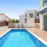 Villa Seabreeze Artemis By Ezoria *