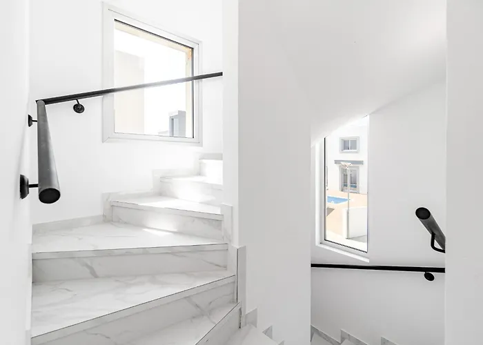 Seabreeze Artemis By Ezoria Villa Protarász