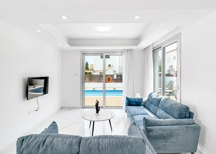 Seabreeze Artemis By Ezoria Villa