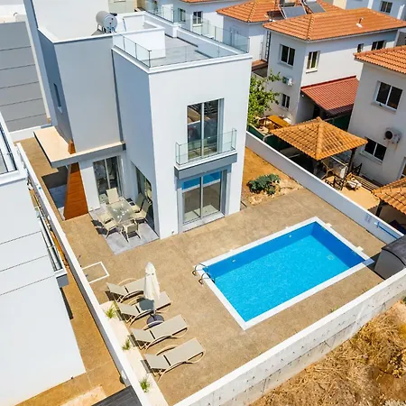 Seabreeze Artemis By Ezoria Protaras