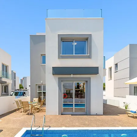 Seabreeze Artemis By Ezoria * Protaras