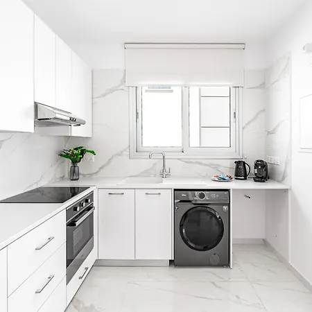 Seabreeze Artemis By Ezoria Villa