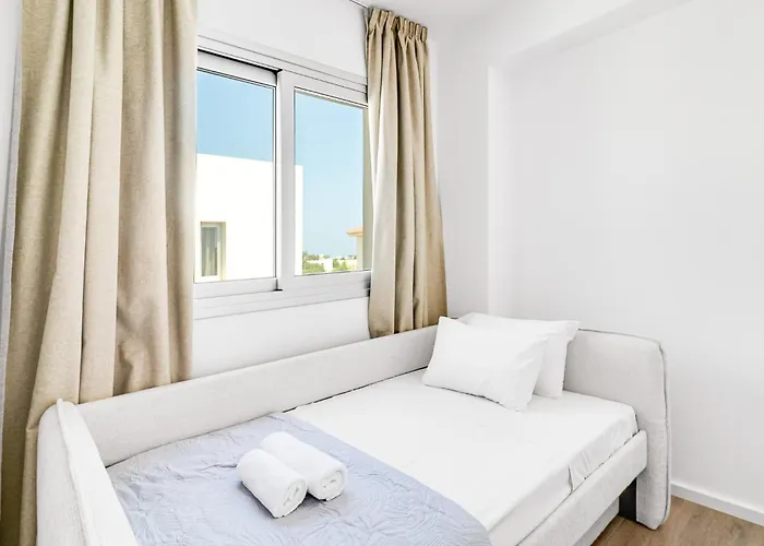 Seabreeze Artemis By Ezoria Villa Protaras