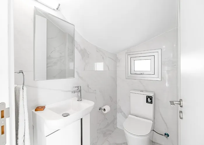 Seabreeze Artemis By Ezoria Villa Protaras