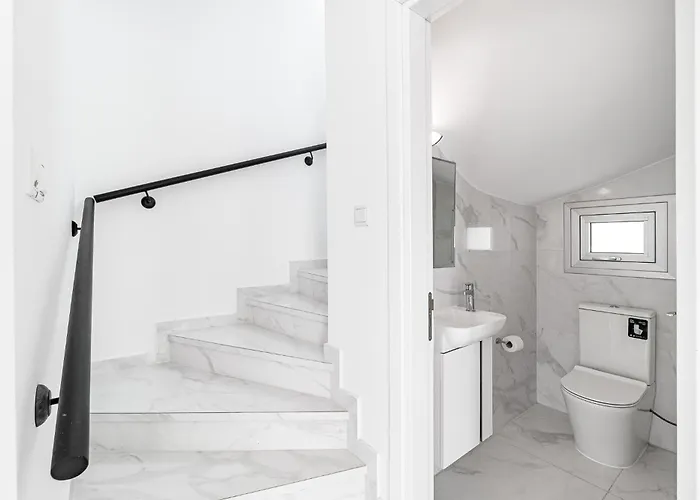 Seabreeze Artemis By Ezoria Villa