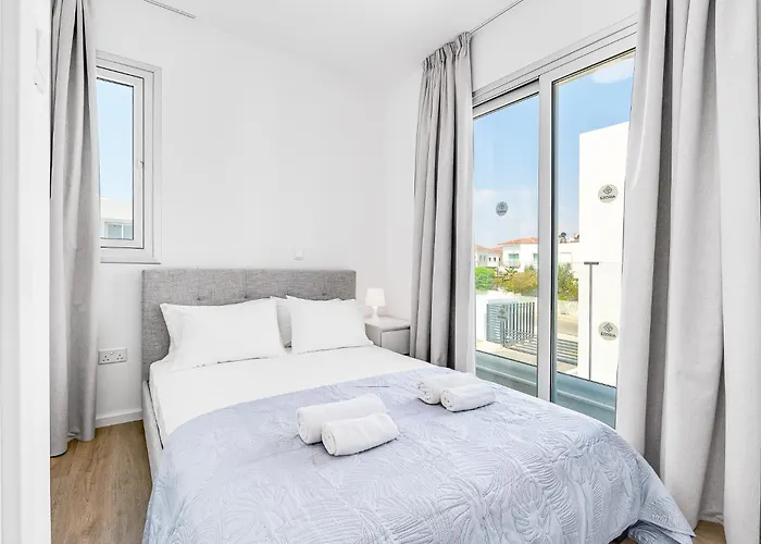 Villa Seabreeze Artemis By Ezoria *