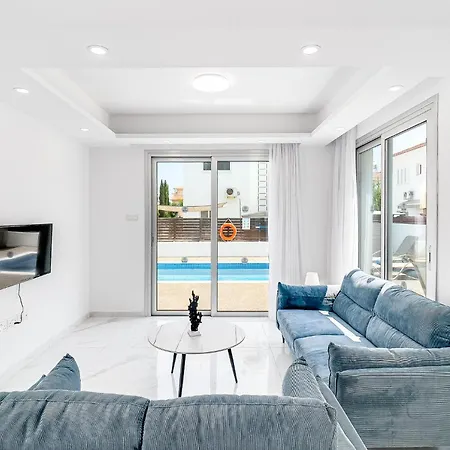 Seabreeze Artemis By Ezoria Βίλα